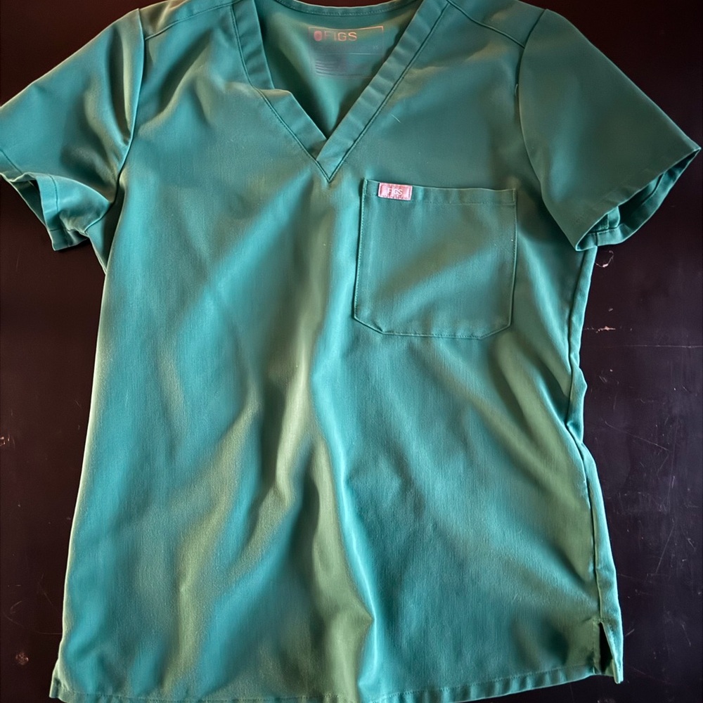Figs women’s hunter green scrub set